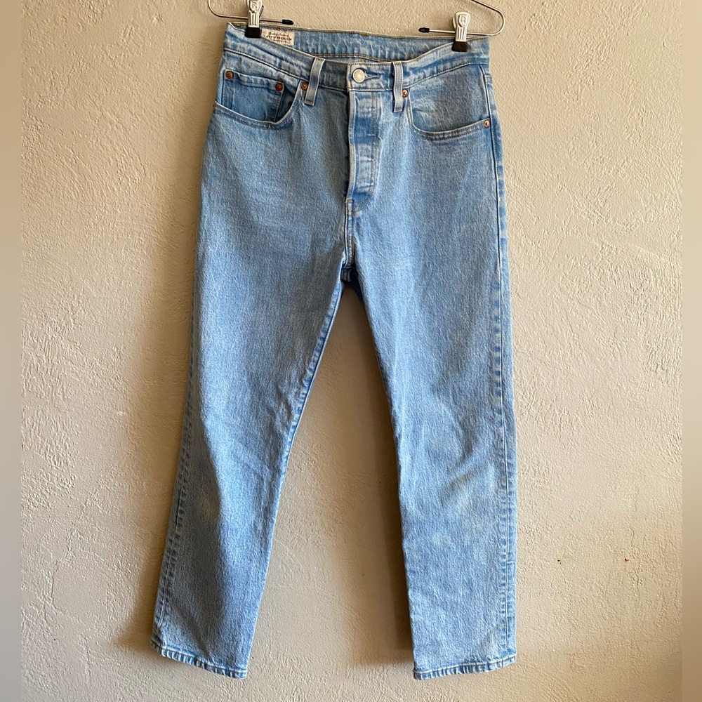 Levi’s 501 Original Cropped in Tango Surge